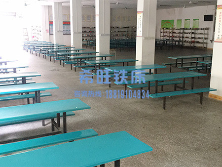 不锈钢餐桌厂